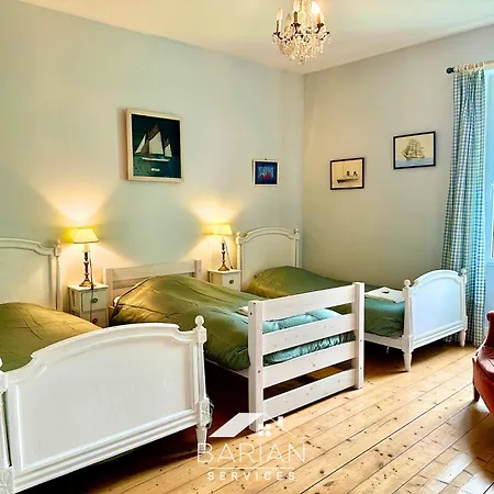 Charmante Maison Familiale - Grande Capacite Дом отдыха Saint-Laurent-de-la-Pree