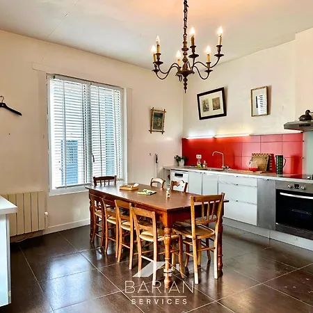 Charmante Maison Familiale - Grande Capacite